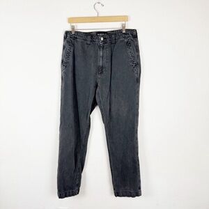 Abercrombie & Fitch Men’s Black / Gray Loose Lightweight Jean